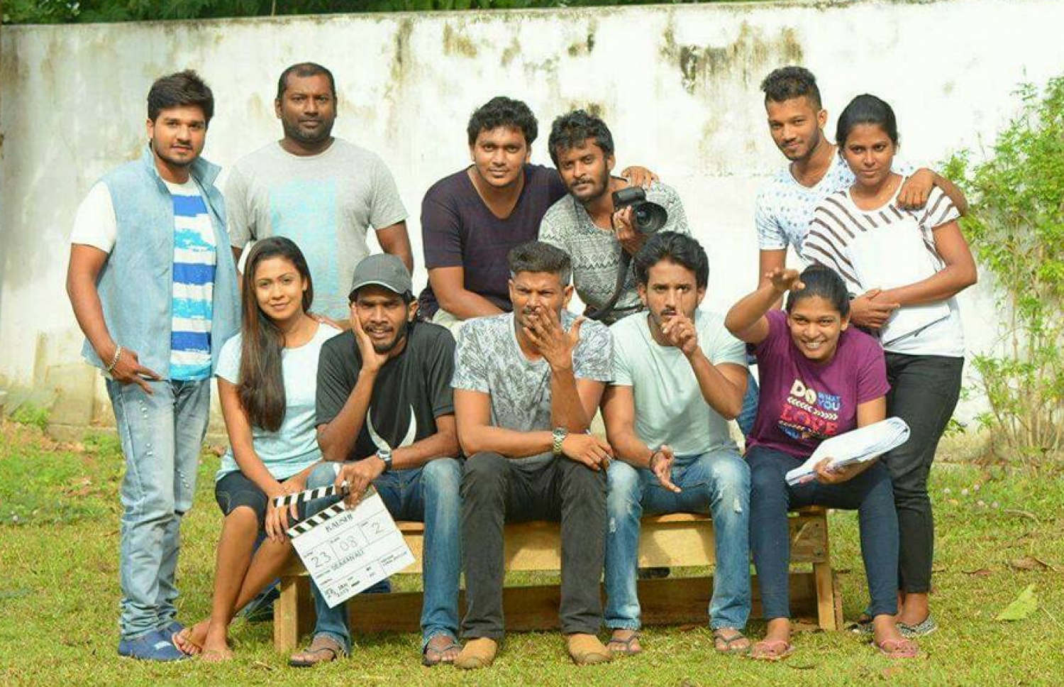 ފިލްމް "ކައުޝި" ޓީމްގެ ބައެއް މެމްބަރުންނާ އެކު ސީޒަން.