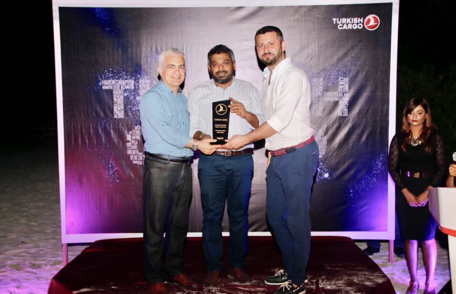 ޓާކިޝް އެއާލައިން މެދުވެރިކޮށް މިދިޔަ އަހަރު އެންމެ ގިނައިން މަސް އެކްސްޕޯޓްކުރި ކުންފުނިތަކަށް އެވޯޑް ދިނުން