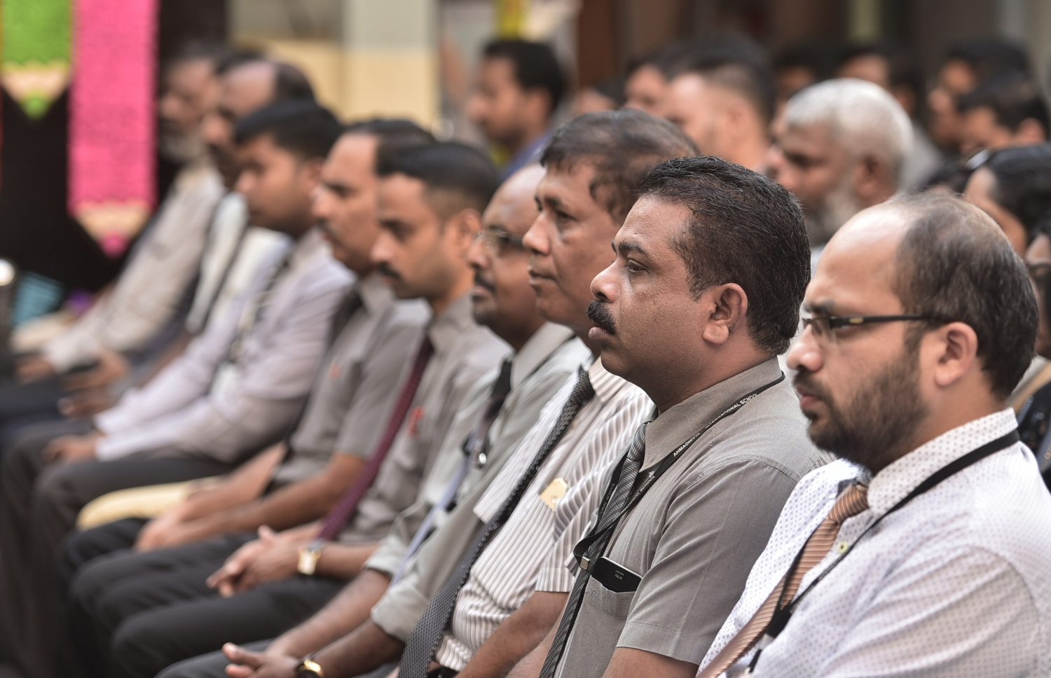 ފެބްރުއަރީ 21، 2017- އަހްމަދިއްޔާ އިންޓަނޭޝަނަލް ސްކޫލުގެ 35 ވަނަ އަހަރީ ދުވަސް ފާހަގަ ކުރުމަަށް އެ ސުކޫލްގައި ބޭއްވި ހާއްސަ އެސެމްބްލީގައި އެ ސްކޫލުގެ ބައެއް ޓީޗަރުން ބައިވެރިވަނީ.---ފޮޓޯ: ހުސެއިން ވަހީދު/މިހާރު