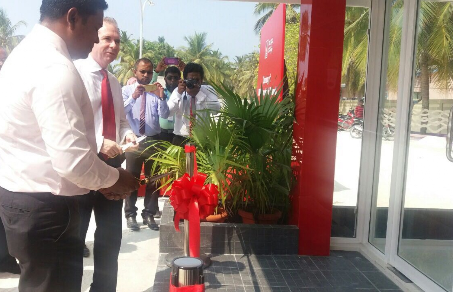 ބީއެމްއެލްގެ 32 ވަނަ ބްރާންޗް ހޯރަފުށީގައި ހުޅުވުން