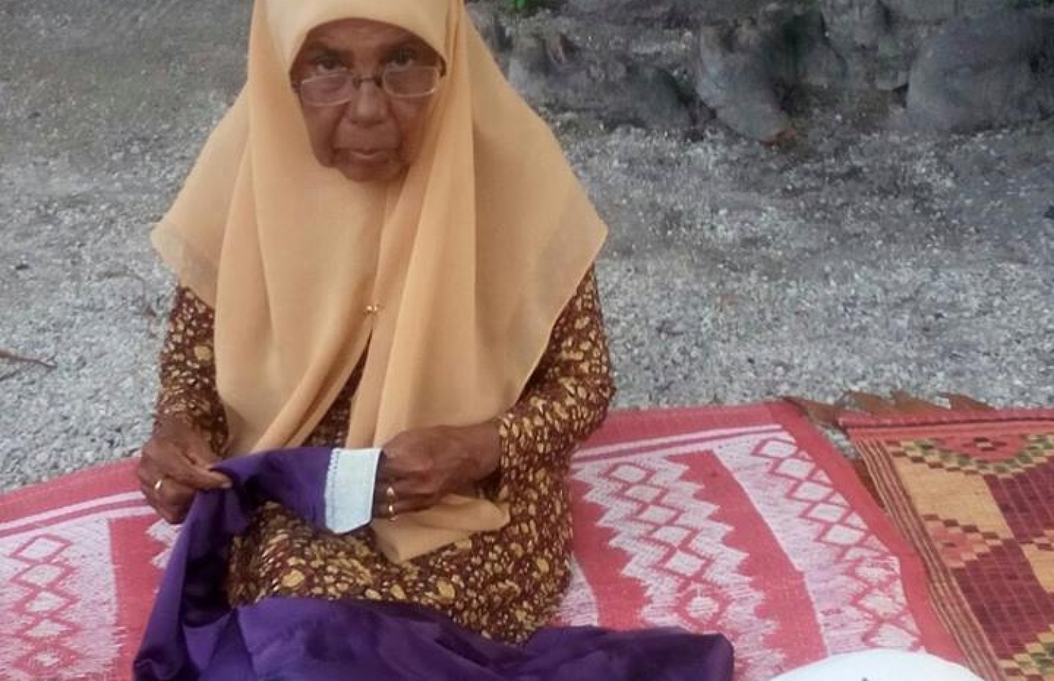 އުމުރުން 71 އަހަރުގެ ފަރިޔާޒު ބޯވަޅު ވިޔަނީ: ކުރިންސުރެ ވެސް އޭނާގެ މަސައްކަތަކީ މިއީ