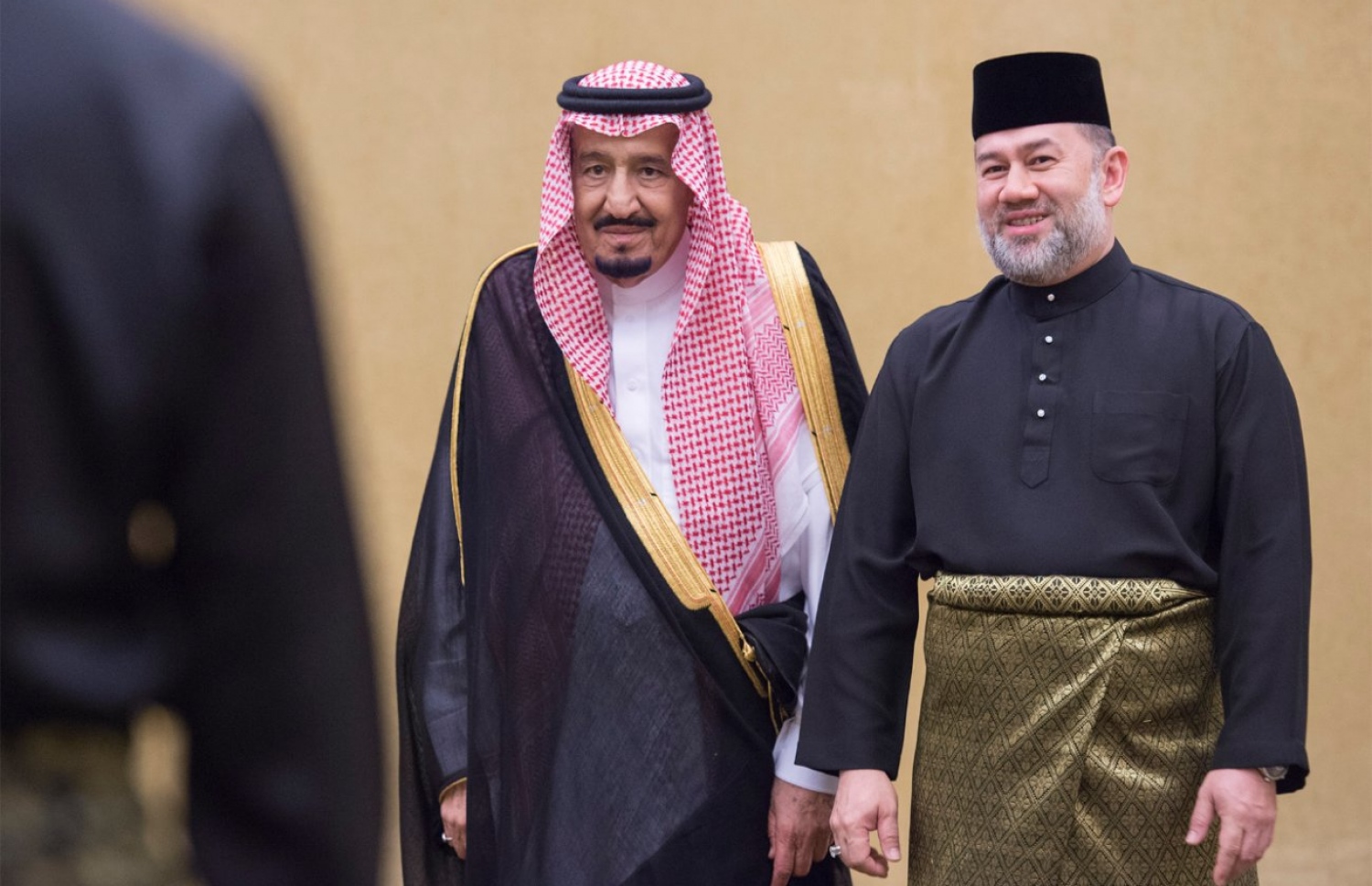 ސައުދީ ރަސްގެފާން ސަލްމާން (ވ) މެލޭޝިއާގެ ރަސްގެފާން މުހައްމަދާ އެކު.