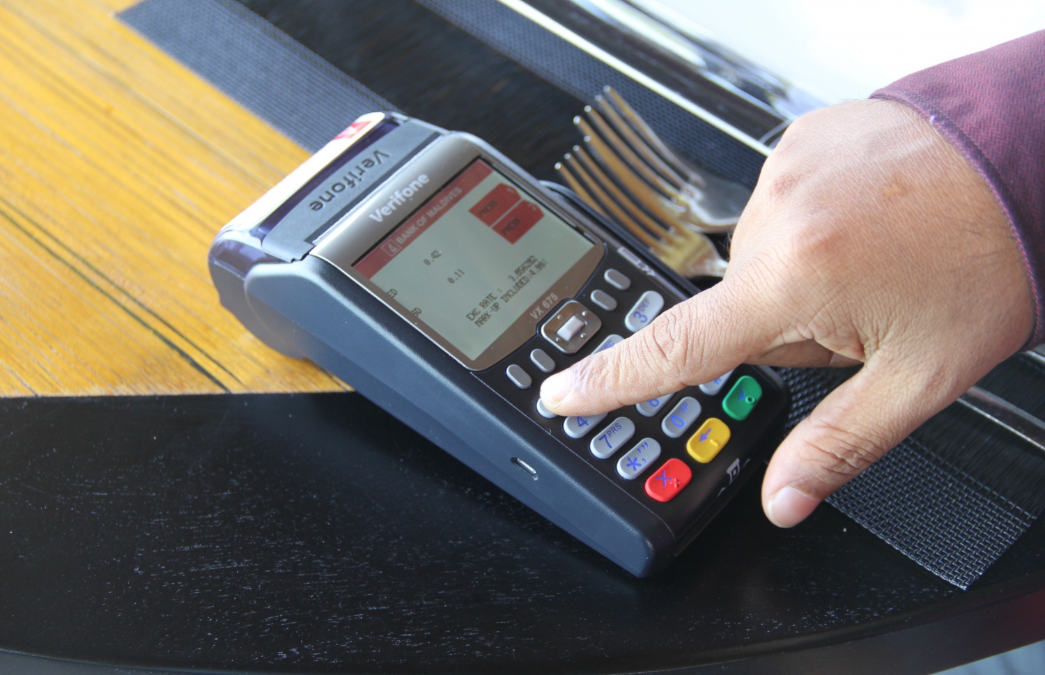 ޑީސީސީ ހިދުމަތް މަސައްކަތް ކުރާ ގޮތް މިއަދު ދައްކާލަނީ.-- ފޮޓޯ: ބީއެމްއެލް