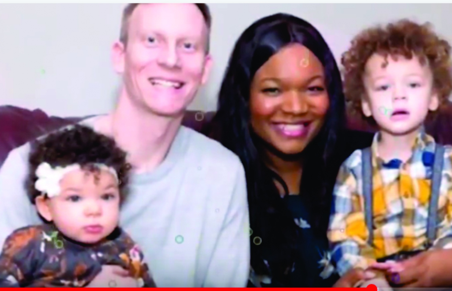 ކެތަރީން އާއި ފިރިމީހާ އަދި އެމީހުންގެ ދެ ދަރިން