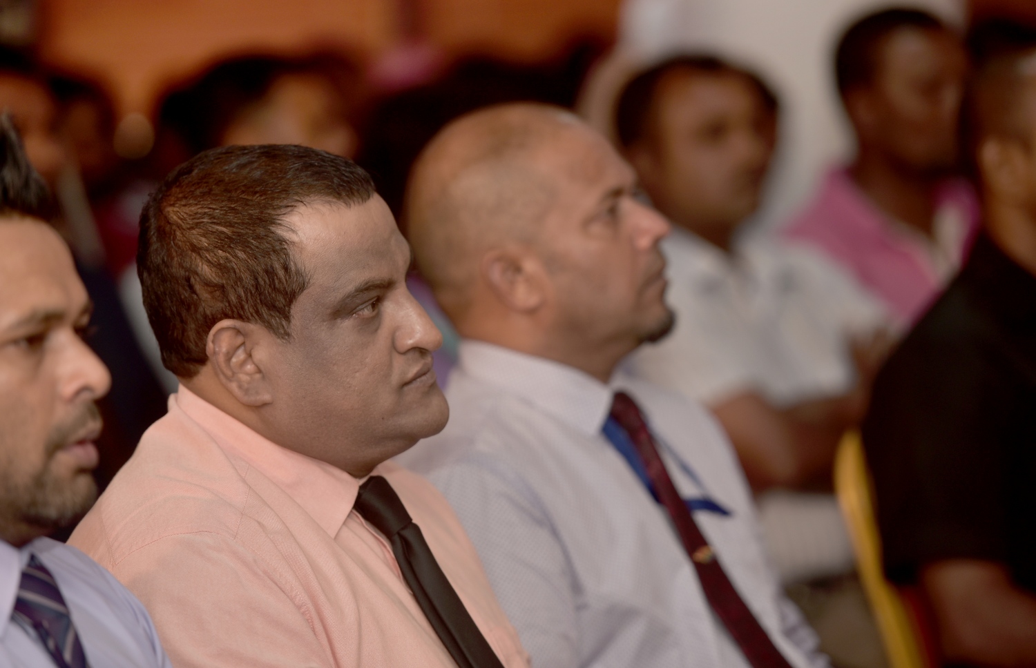 މާލެ: މާޗް 1، 2017- ގއ. އަތޮޅުން ޕީޕީއެމާ އަލަށް ގުޅުނު މީހުންގެ ފޯމުތައް އެ ޕާޓީއާ ހަވާލުކުރުމަށް ބޭއްވި ރަސްމިއްޔާތުގެ ތެރެއިން---ފޮޓޯ: ހުސެއިން ވަހީދު/މިހާރު