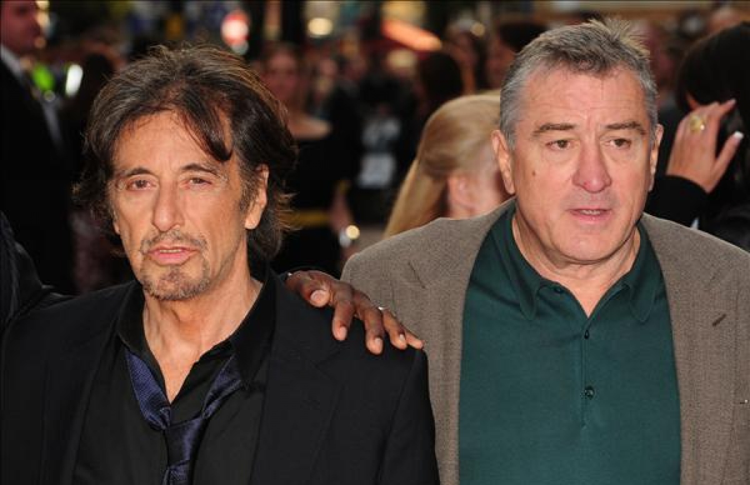 ރޮބަޓް ޑި ނީރޯ އާއި އަލް ޕަސީނޯ: ސްކޮސިސްގެ "އައިރިޝްމޭން" އިން ފެނިގެމް ދާނެ.