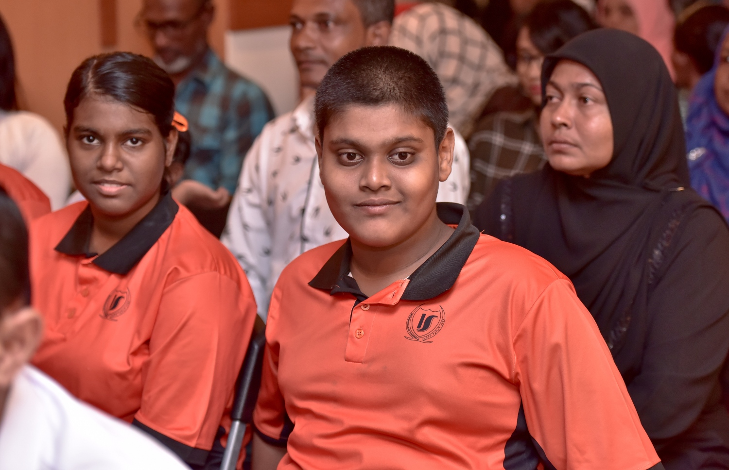 މާލެ: މާޗް 6، 2017: ސެންގެ ކުދިން ތައްޔާރުކޮށްފައިވާ ޑިޒައިނެއް ހިމަނައިގެން ނާޒިޔާ ފަހާފައިވާ ހެދުންތައް ދައްކާލުމަށް ބޭއްވި އިވެންޓުގެ ތެރެއިން-- ފޮޓޯ: ނިޝާން އަލީ/ މިހާރު