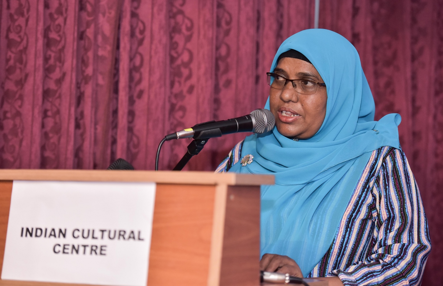 މާލެ: މާޗް 6، 2017: ސެންގެ ކުދިން ތައްޔާރުކޮށްފައިވާ ޑިޒައިނެއް ހިމަނައިގެން ނާޒިޔާ ފަހާފައިވާ ހެދުންތައް ދައްކާލުމަށް ބޭއްވި އިވެންޓުގެ ތެރެއިން-- ފޮޓޯ: ނިޝާން އަލީ/ މިހާރު