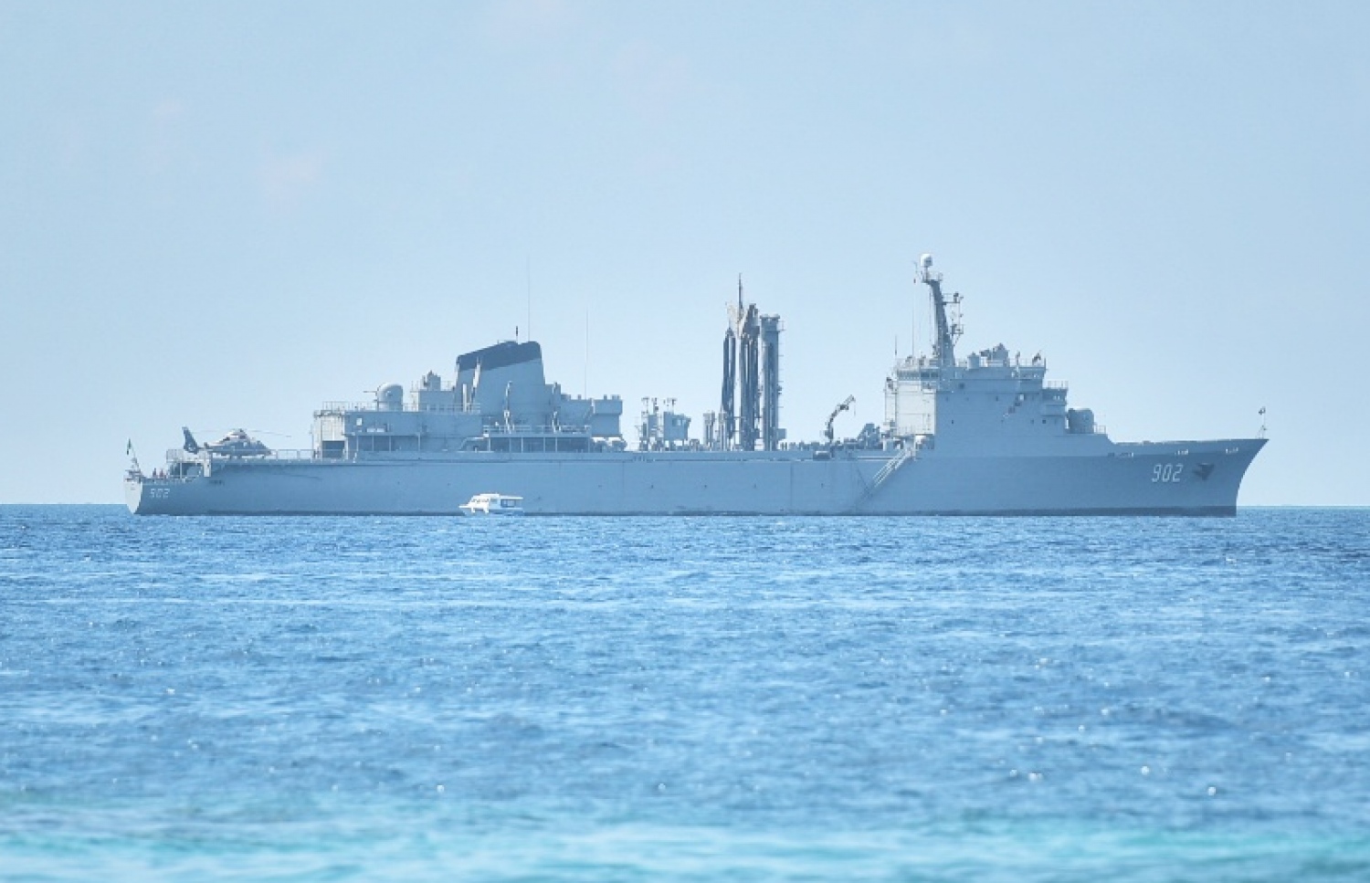 ސައުދީ ރަސްގެފާނުގެ ސަލާމަތީ ކަންކަން ބެލެހެއްޓުމަށް ރާއްޖެ އައި މަނަވަރު..--ފޮޓޯ: ހުސެއިން ވަހީދު/ މިހާރު