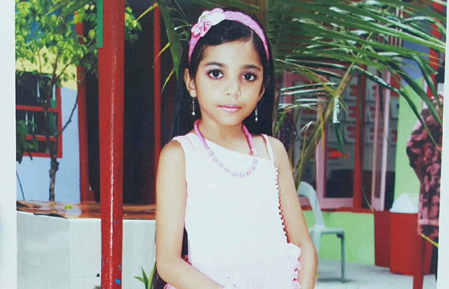 މައިއްކޮ ހަތް އަހަރުގައި ނަގާފައިވާ ފޮޓޯއެއް