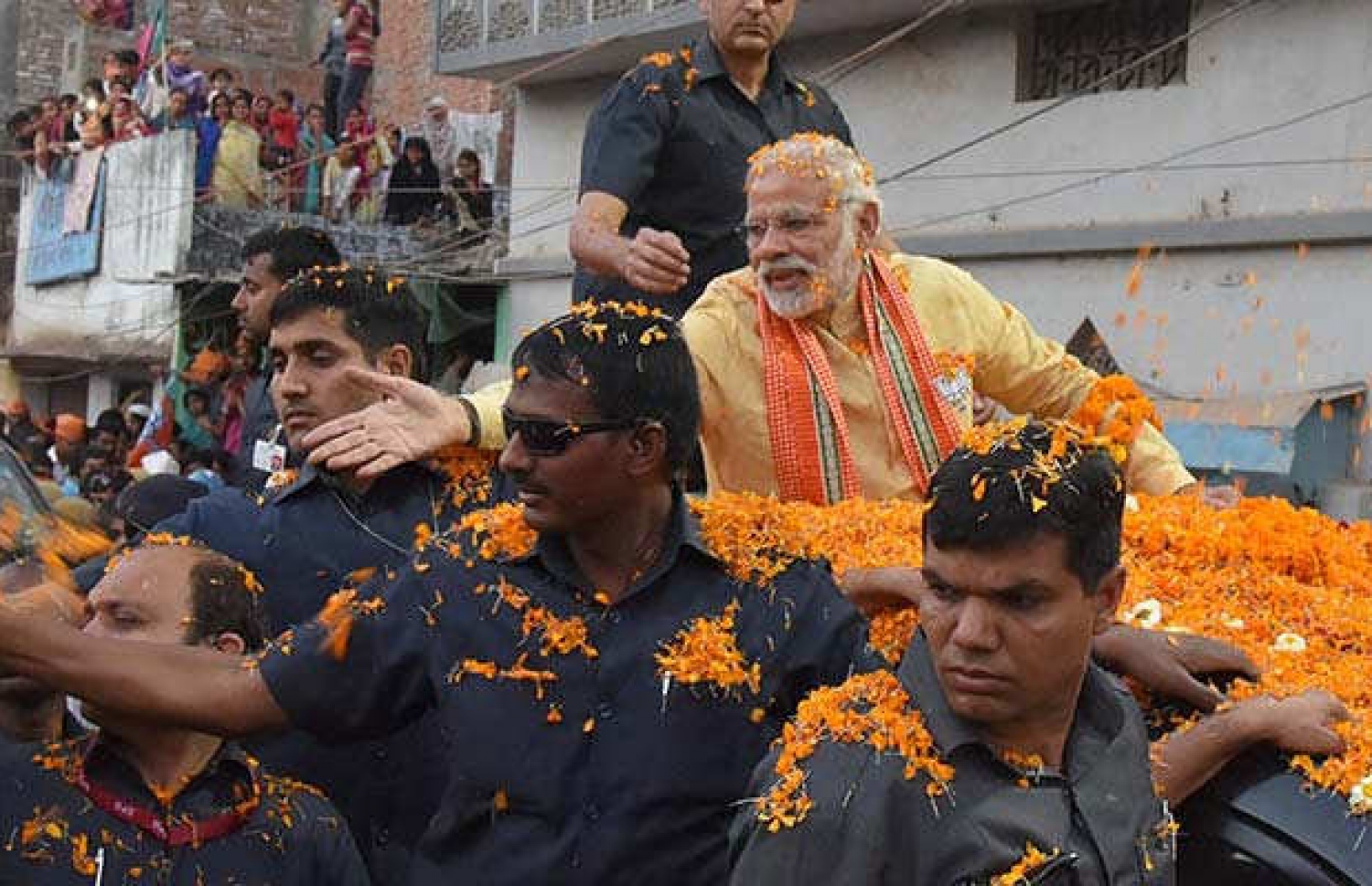 އުއްތަރަ ޕްރަދޭޝްގެ ކެމްޕޭނުގައި ބޮޑުވަޒީރު މޯދީ ވަރަށް އިސް ދައުރެއް އަދާކުރެއްވި