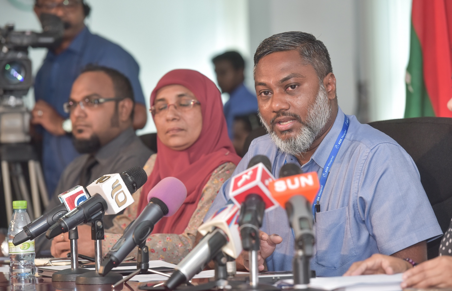 އެޗްޕީއޭ އިން އިއްޔެ ހެނދުނު ބޭއްވި ނިއުސް ކޮންފަރެންސްގައި ޑޮކްޓަރު އަބްދުﷲ ނިޔާފް ވާހަކަ ދައްކަވަނީ. --ފޮޓޯ: ހުސެއިން ވަހީދު/ މިހާރު