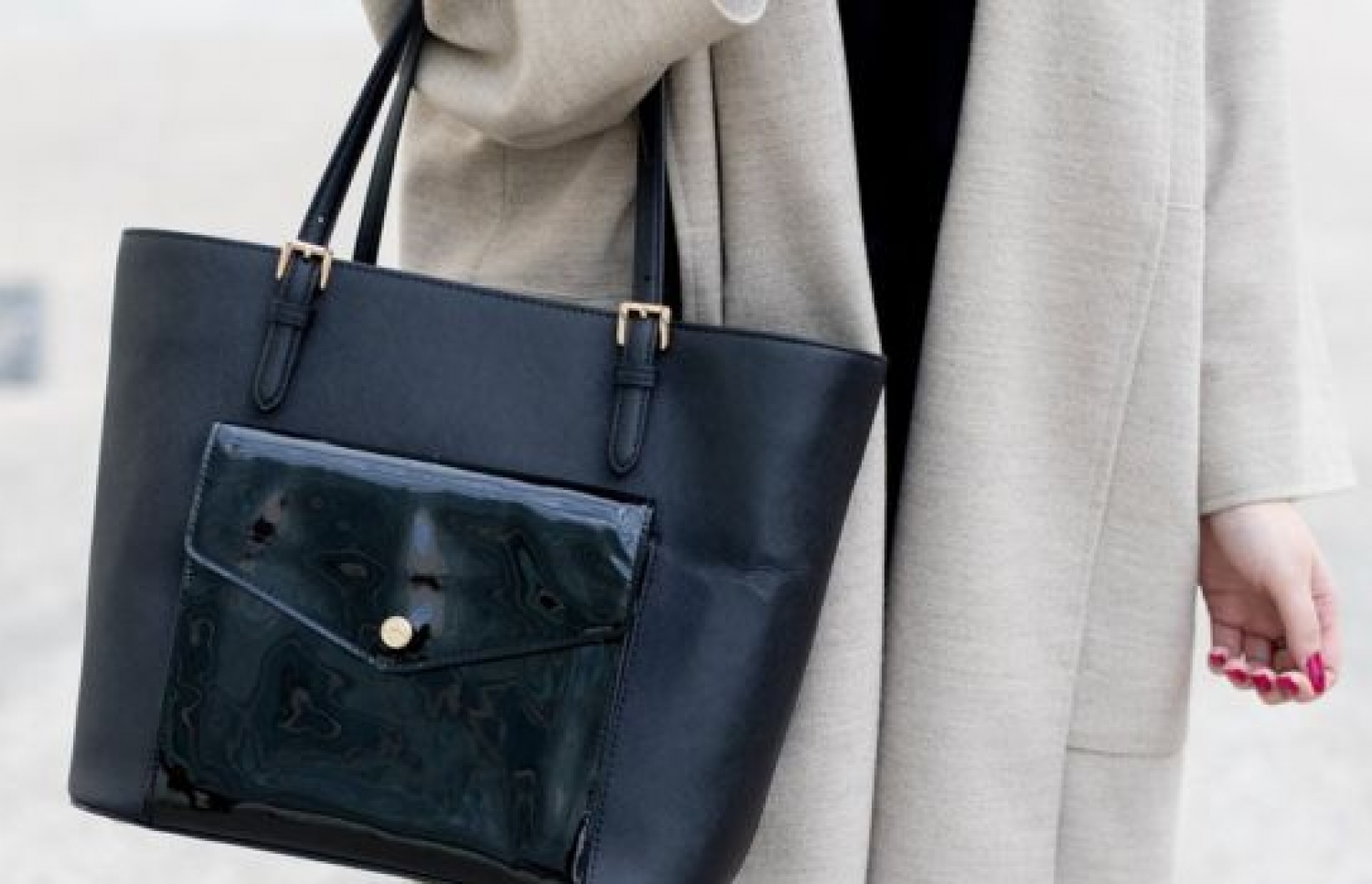 ބަރު ދަބަސް އަތުގައި އަޅުވައިގެން އުޅުމުން ވެސް ގެއްލުންވޭ