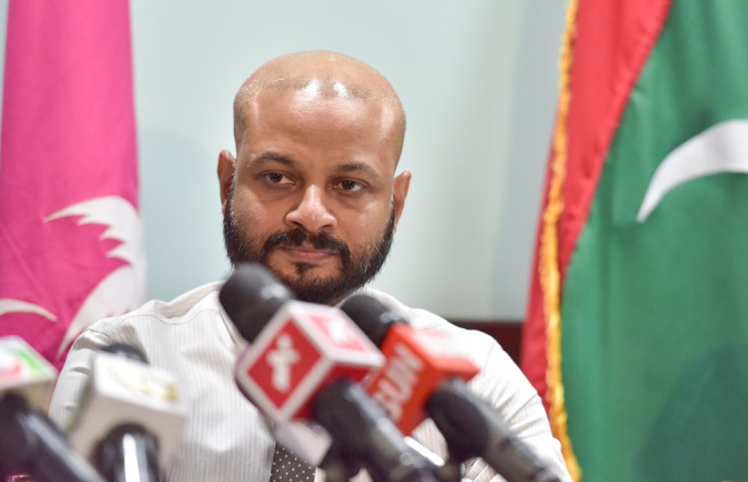 ދިއްގަރު ދާއިރާގެ މެމްބަރު ފާރިސް މިއަދުގެ ނިއުސް ކޮންފަރެންސްގައި: މަޖިލީހުގެ އޮނިގަނޑު މިހާރު އޮތް ގޮތުން އިސްލާހީ މަސައްކަތްތަކެއް ނުކުރެވޭނެ ކަމަށް އޭނާ ވިދާޅުވި.--- ފޮޓޯ: ނިޝާން އަލީ/ މިހާރު