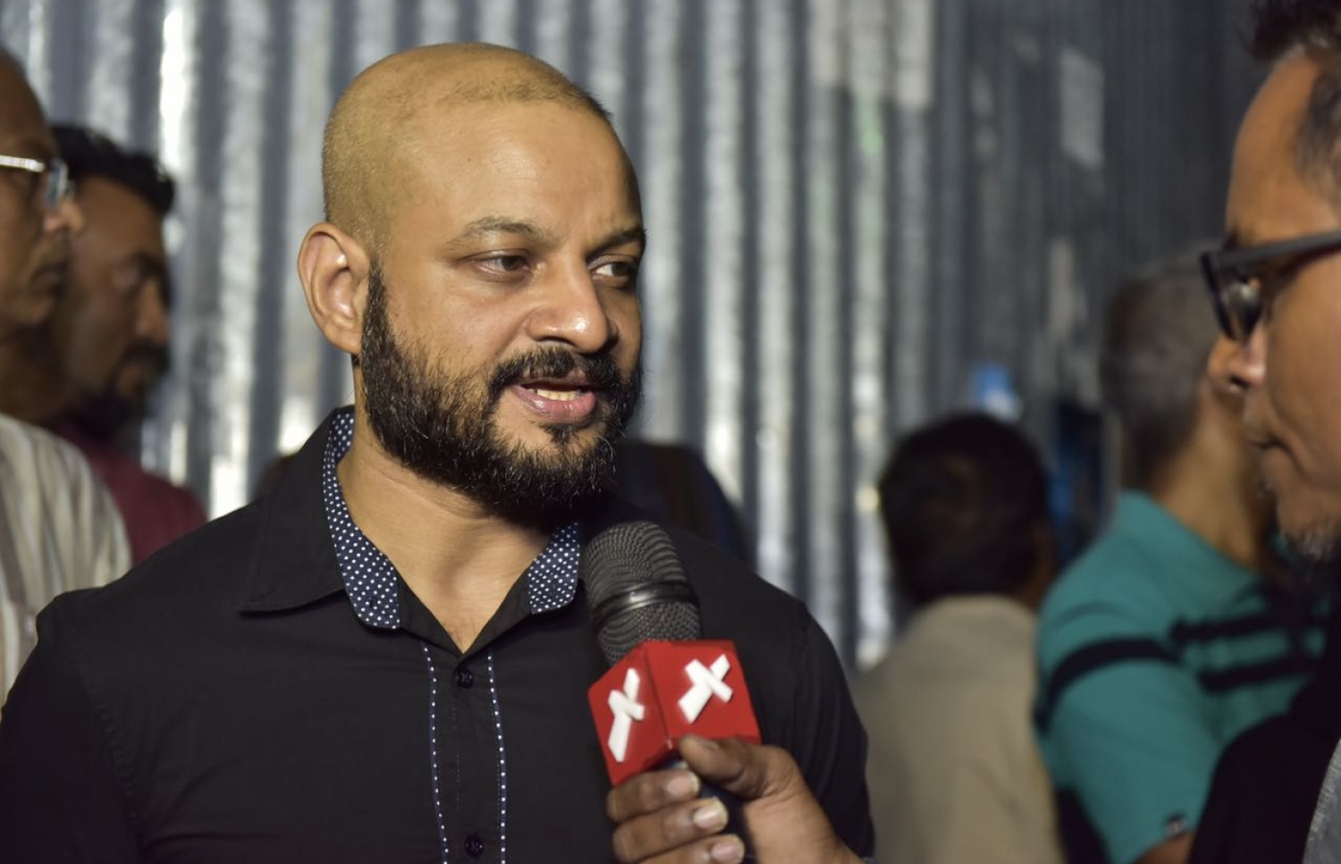 ފާރިސް މައުމޫން: ޕާސްޕޯޓް ދޫކުރާނެ ދުވަހެއް ނޭނގޭ