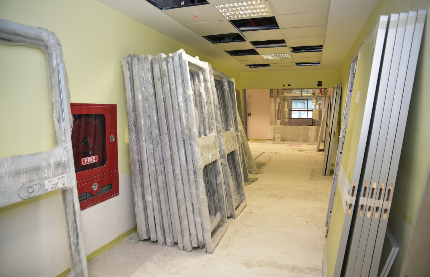 ހުޅުމާލެ: އޭޕްރީލް 2، 2017- ޓްރީ ޓޮޕް އިންވެސްޓްމަންޓުން ހުޅުމާލޭގައި އިމާރާތް ކުރަމުން އަންނަ ޓްރީ ޓޮޕް ހޮސްޕިޓަލް: މިތަނުގައި މިހާރު ކުރަނީ އިމާރާތް ނިންމުމުގެ އެންމެ ފަހުގެ މަސައްކަތްތައް.---މިހާރު ފޮޓޯ: ހުސެއިން ވަހީދު