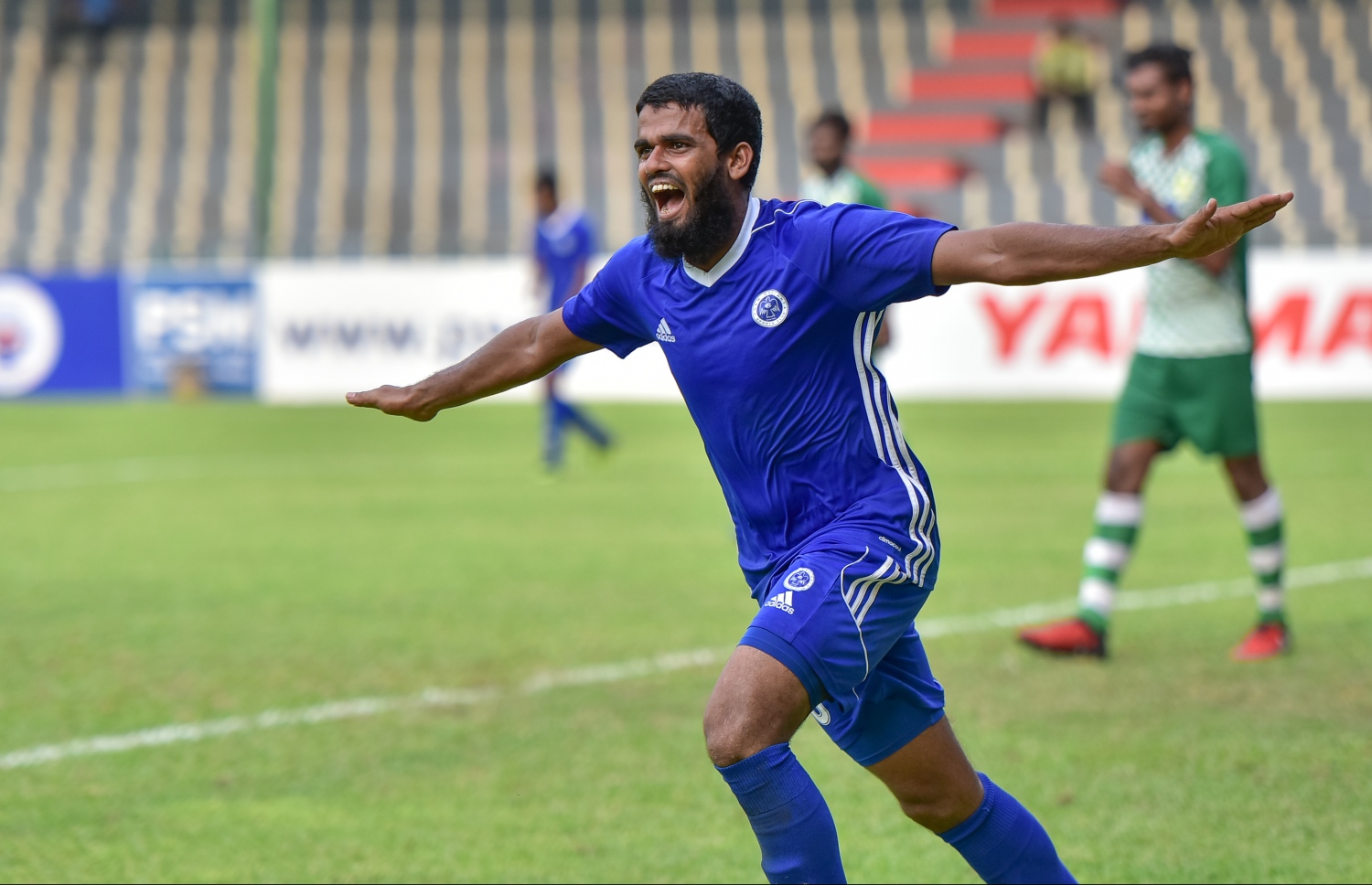 ނިއުގެ އަކްރަމް ގޯލް ޖެހުމަށް ފަހު އުފާފާޅުކުރަނީ. --ފޮޓޯ: ނިޝާން އަލީ/ މިހާރު