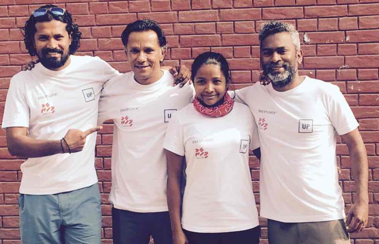 ދިއެކްސްޕްލޯރާގެ މި ޓްރެކުގެ ހަތަރު ބައިވެރިން (ކ-ވ): ޒައީމްބެ، މުނާ، އިންތި އަދި އުޝާ.