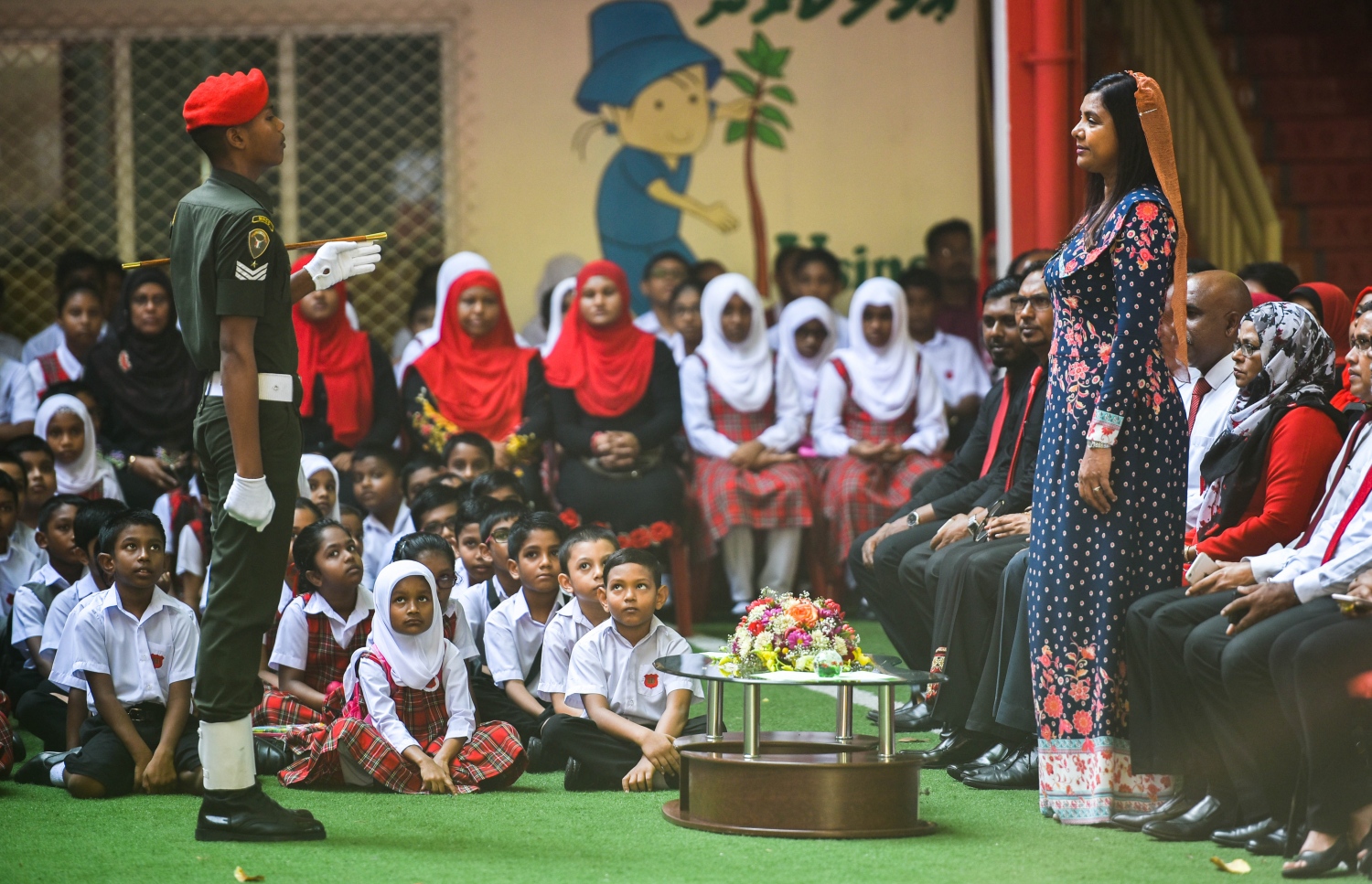 މާލެ: އޭޕްރީލް 20، 2017- މަޖީދިއްޔާ ސްކޫލަށް 90 އަހަރު ފުރުން ފާހަގަކުރުމުގެ ގޮތުން އެ ސުކޫލުގައި ބޭއްވި ޚާއްސަ އެސެމްބްލީގެ ތެރެއިން.---މިހާރު ފޮޓޯ: ހުސެއިން ވަހީދު