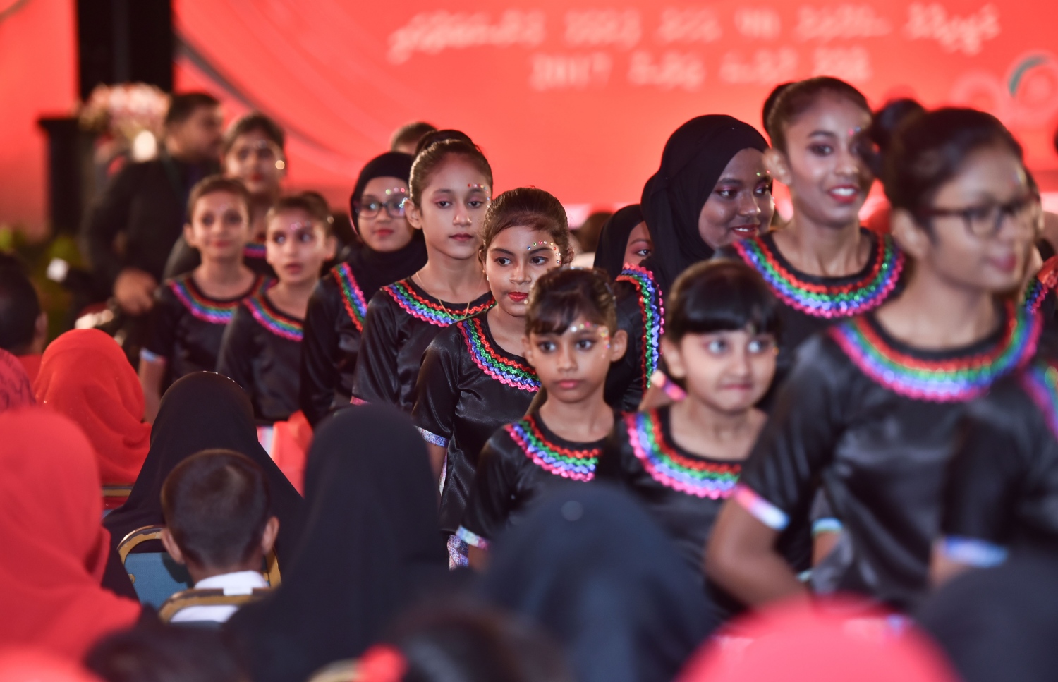 މާލެ: އޭޕްރީލް 20، 2017- މަޖީދިއްޔާ ސްކޫލަށް 90 އަހަރު ފުރުން ފާހަގަކުރުމުގެ ގޮތުން ދަރުބާރުގޭގައި ބޭއްވި ޚާއްސަ ޖަލްސާގެ ތެރެއިން.---މިހާރު ފޮޓޯ: ހުސެއިން ވަހީދު