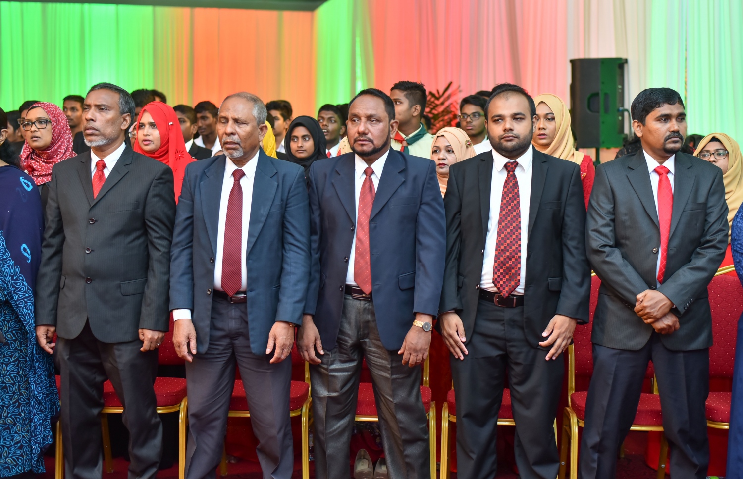 މާލެ: އޭޕްރީލް 20، 2017- މަޖީދިއްޔާ ސްކޫލަށް 90 އަހަރު ފުރުން ފާހަގަކުރުމުގެ ގޮތުން ދަރުބާރުގޭގައި ބޭއްވި ޚާއްސަ ޖަލްސާގެ ތެރެއިން.---މިހާރު ފޮޓޯ: ހުސެއިން ވަހީދު