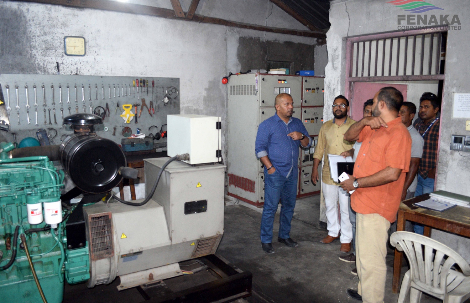 ފެނަކައިން ހިންގާ އިންޖީނުގެއެއް