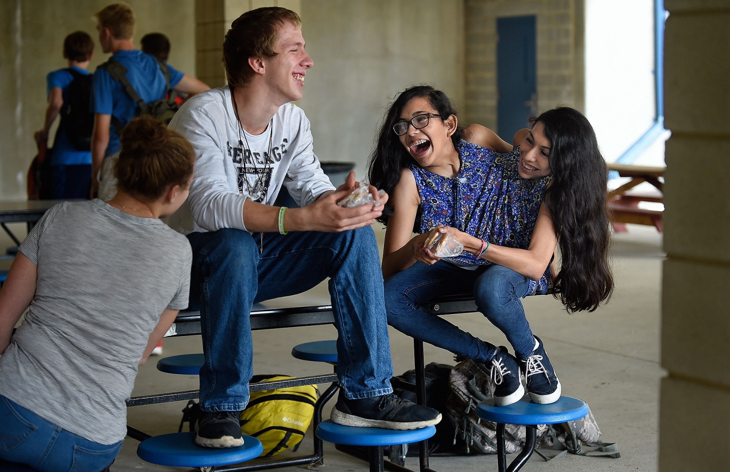 ގުޅިފައިވާ އެއްމާބަނޑު ދެބެއިން ކަމަށްވާ ކާމަން އާއި ލުޕިޓާ އެކުވެރިން ތަކަކާއެކު