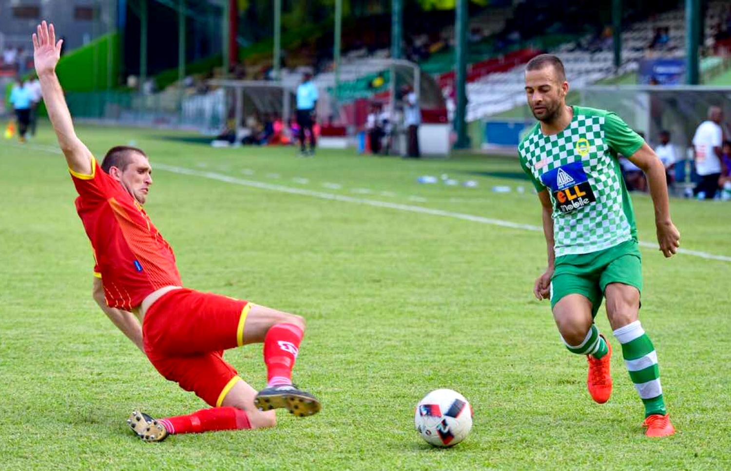 ވިކްޓަރީގެ ވެލިޗްކޯ (ވ) ކައިިރިން މާޒިޔާގެ ރަކިޗް ބޯޅަ ހިފައިގެންދަނީ.-- ފޮޓޯ: ނިޝާން އަލީ/ މިހާރު