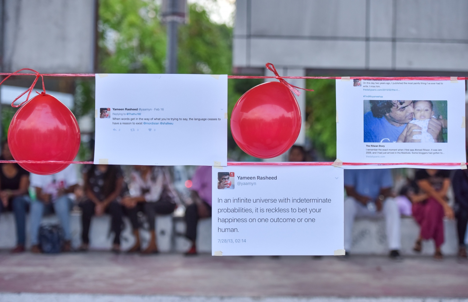 ޔާމީނުގެ މަރުގެ މައްސަަލައިގައި އިންސާފުވެރި ތަހުގީގެއް ހިންގައި ދިނުމަށް އެދި ލިޔުންތަކެއް ހަރުކޮށްފައި.---މިހާރު ފޮޓޯ: ހުސެއިން ވަހީދު