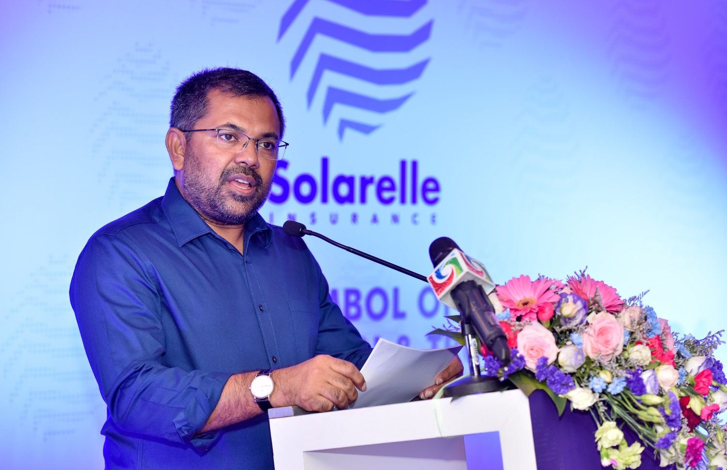 ޓޫރިޒަމް މިނިސްޓަރު ޒަމީރު ވާހަކަ ދައްކަވަނީ-- މިހާރު ފޮޓޯ: ނިޝާން އަލީ/ މިހާރު