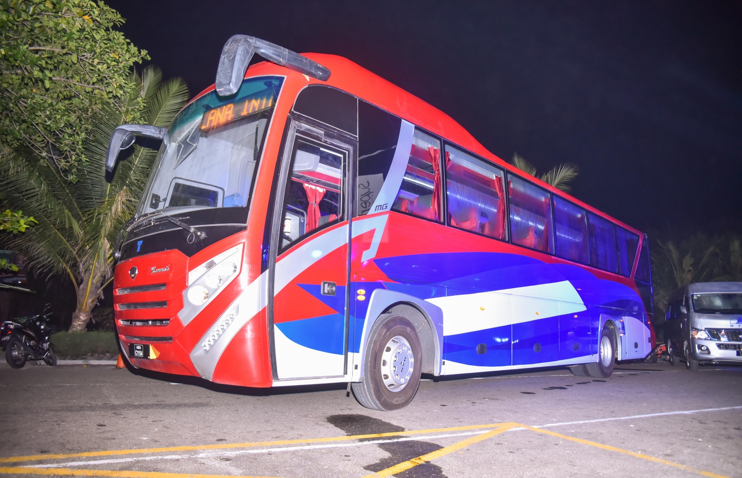 އެމްޓީސީސީން ހުޅުމާލޭގައި ބަހުގެ ހިދުމަތަށް އަލަށް ގެނައި ބަހެއް. ފޮޓޯ: ހުސެއިން ވަހީދު /މިހާރު