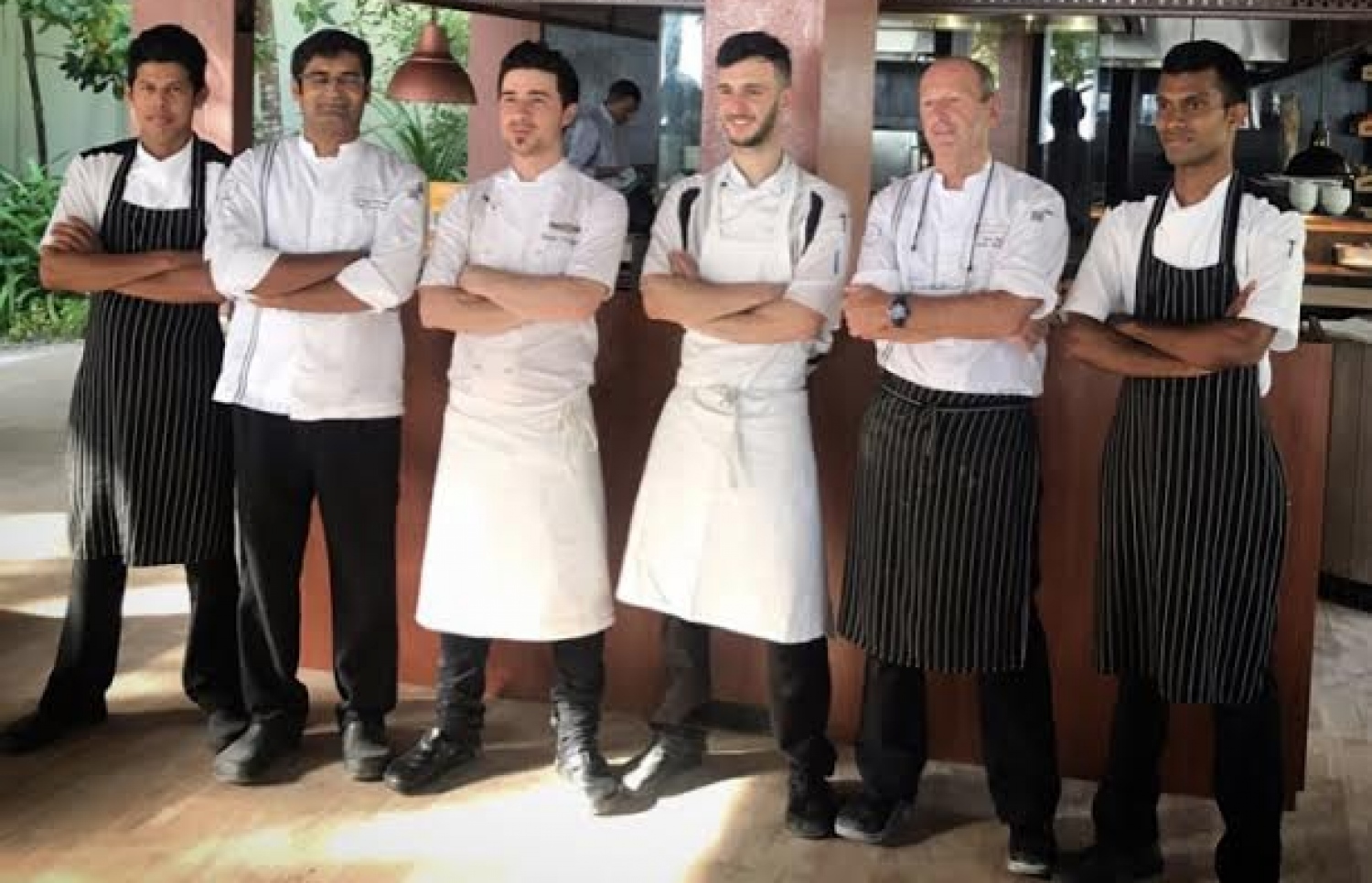 އަމިއްލަ ފުށީގައި ހިންގާ ބްރެޑް ސްޓްރީޓް ކިޗަންގެ ޝެފުންތަކެއް: މިއީ ރާއްޖޭގެ ރިސޯޓެއްގައި ހުޅުވި އެ ބްރޭންޑްގެ ފުރަތަމަ ރެސްޓޯރަންޓް. ފޮޓޯ: ބްރެޑް ސްޓްރީޓް ކިޗަން