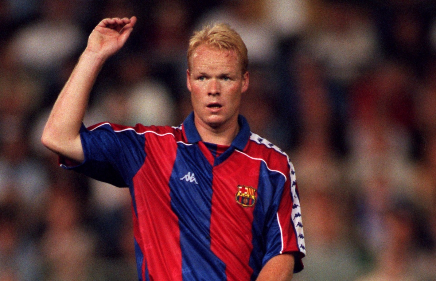 ބާސެލޯނާގެ ކުރީގެ މެޗެއްގެ ތެރެއިން ކޫމަން.-- ފޮޓޯ: އޭއެފްޕީ ފައިލް ފޮޓޯ