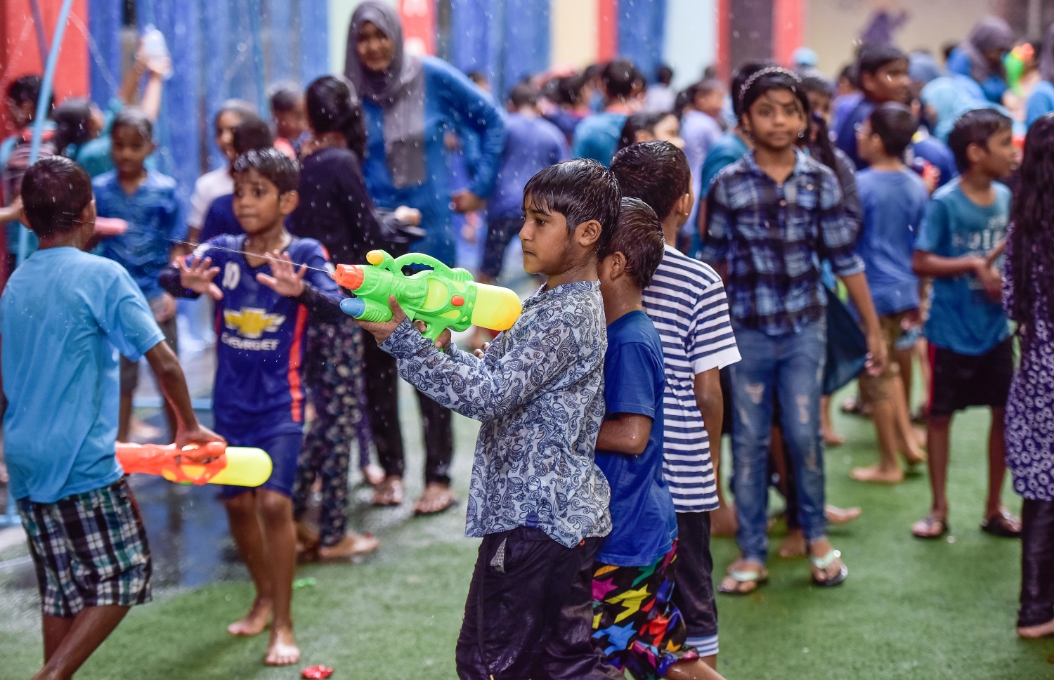 މާލެ: މެއި 10، 2017: މަޖީދިއްޔާ ސްކޫލުގައި ކުޑަކުދިންގެ ދުވަސް ފާހަގަ ކުރުމުގު ގޮތުން މިއަދު ހިންގި ބެއެއް ހަރަކާތްތަކުގެ ތެރެއިން  ކުޑަކުދިންތަކެއް ކުޅެނީ --. ފޮޓޯ:ނިޝާން އަލީ/މިހާރު