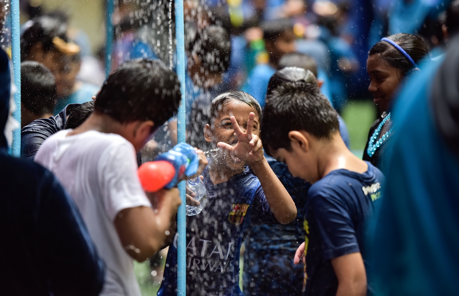 މާލެ: މެއި 10، 2017: މަޖީދިއްޔާ ސްކޫލުގައި ކުޑަކުދިންގެ ދުވަސް ފާހަގަ ކުރުމުގު ގޮތުން މިއަދު ހިންގި ބެއެއް ހަރަކާތްތަކުގެ ތެރެއިން  ކުޑަކުދިންތަކެއް ކުޅެނީ --. ފޮޓޯ:ނިޝާން އަލީ/މިހާރު