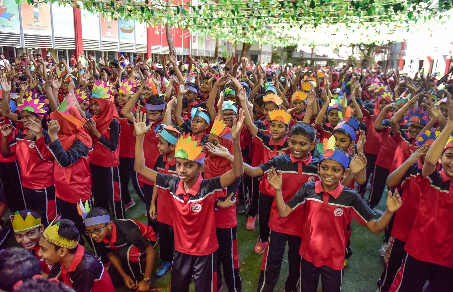 މާލެ: މެއި 10، 2017: އިސްކަންދަރު ސްކޫލުގައި ކުޑަކުދިންގެ ދުވަސް ފާހަގަ ކުރުމުގު ގޮތުން މިއަދު ހިންގި ބެއެއް ހަރަކާތްތައް  --. ފޮޓޯ:ނިޝާން އަލީ/މިހާރު