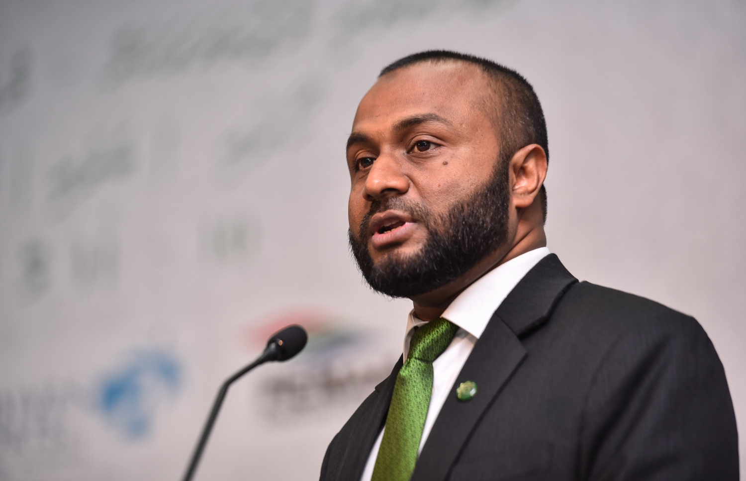 އިސްލާމިކް ޔުނިވާސިޓީގެ ޗާންސެލަރު ކަން ކުރެއްވި ޑރ.މުހައްމަދު ޝަހީމް އަލީ ސައީދު: އޭނާ ވިދާޅުވީ އަފްރާޝީމަށް ހައްގު ފުރުސަތު ހޯއްދަވައި ދެއްވަން މަސައްކަތް ކުރެއްވި ކަމަށް.---މިހާރު ފޮޓޯ: ހުސެއިން ވަހީދު