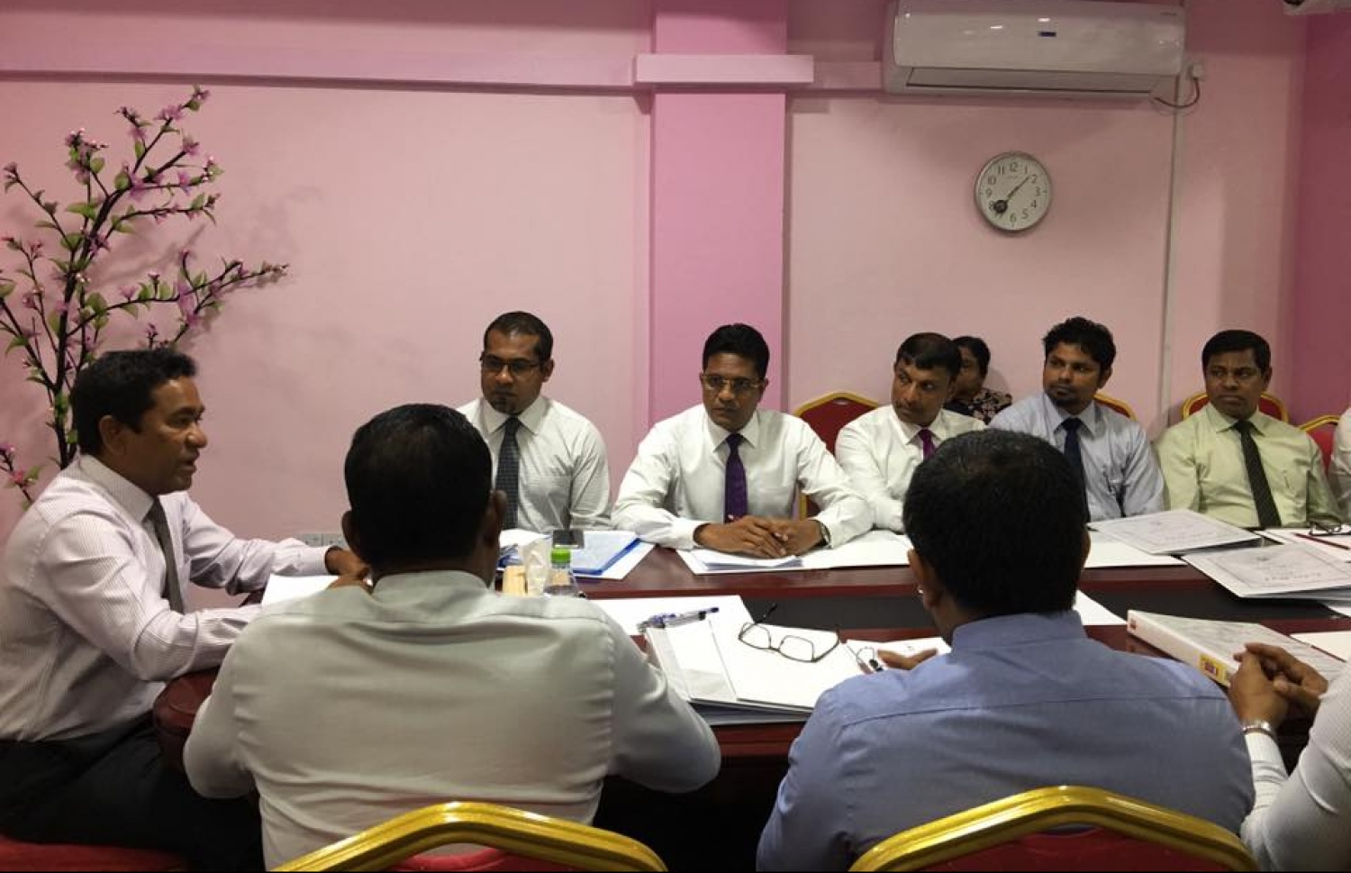 އިންތިހާބަށް ފަހު ޕީޕީއެމް އޮފީހުގައި ބޭއްވި ކައުންސިލް ބައްދަލުވުމުގައި ރައީސް ޔާމީން ބައިވެރިވެވަޑައިގަންނަވަނީ