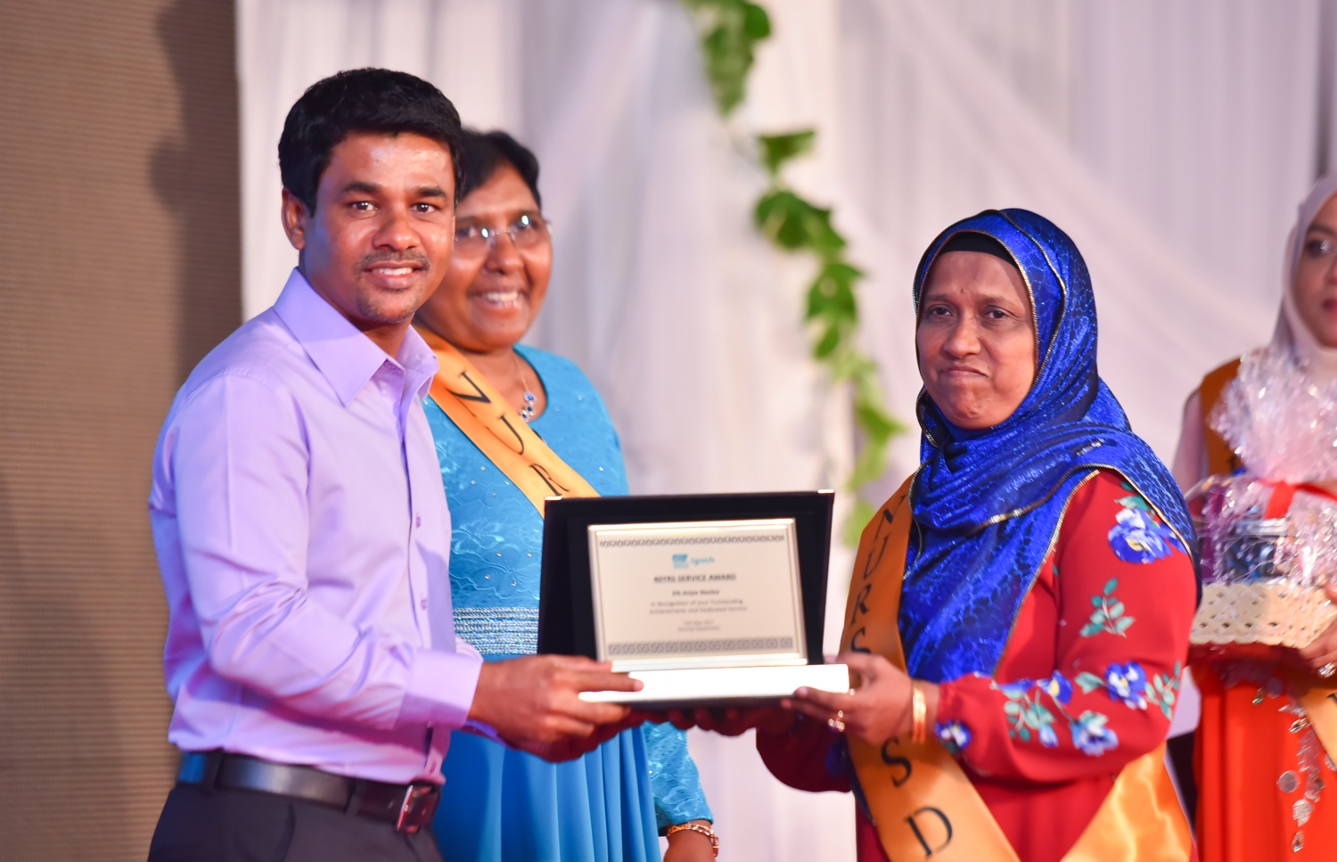 ނަރުހުންގެ ދުވަސް ފާހަގަކުރުން