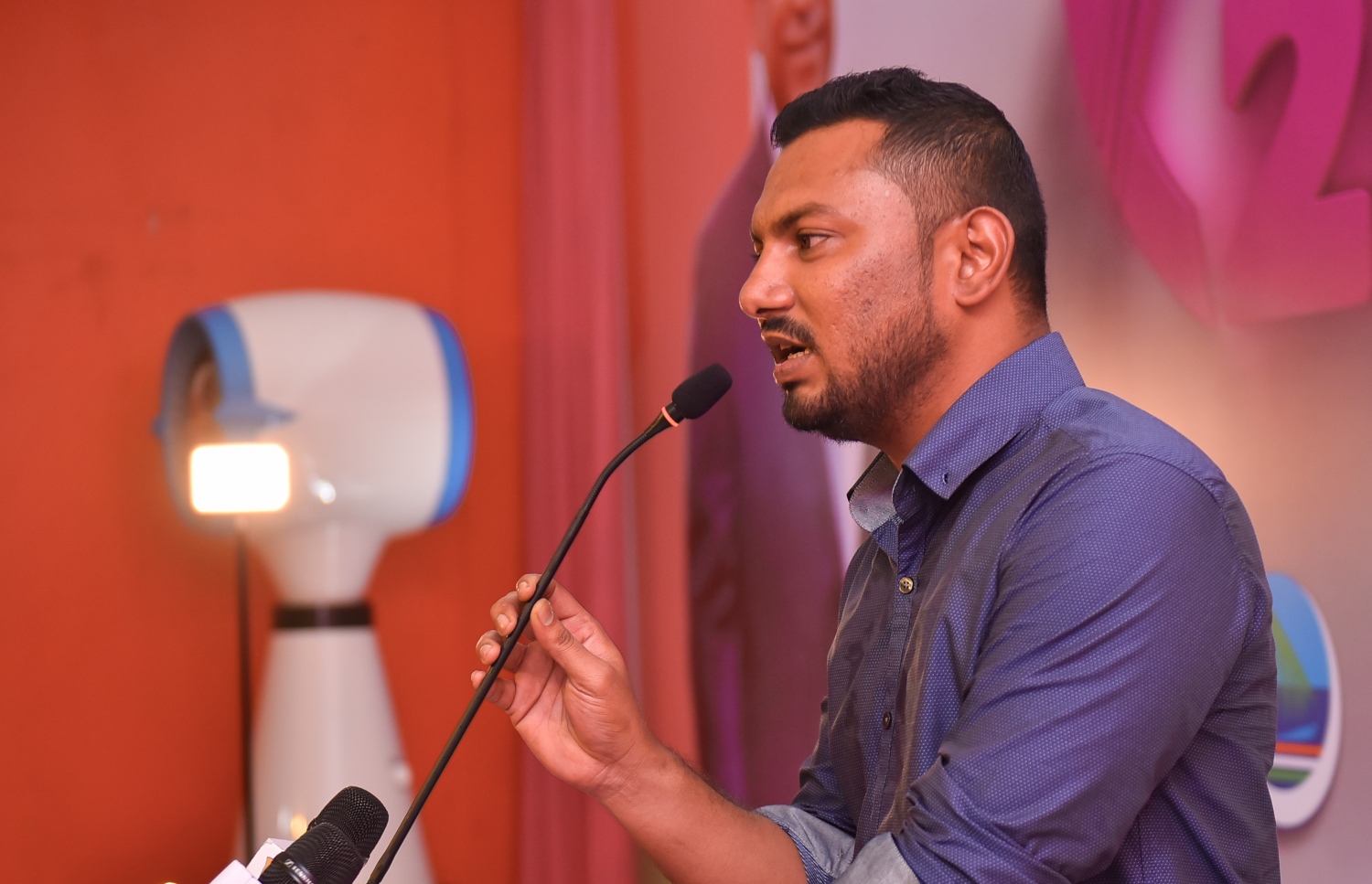 މާލެ، މޭ 14، 2017- ޕީޕީއެމް ކޯލިޝަނުން އެމްޑީއޭގެ ޖަގަހައިގައި ބޭއްވި ޖަލްސާގެ ތެރެއިން.---މިހާރު ފޮޓޯ: ހުސެއިން ވަހީދު