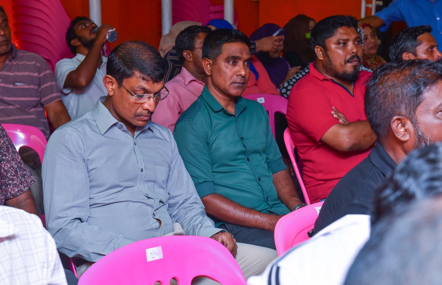 މާލެ، މޭ 16، 2017- ޕީޕީއެމްގެ ކޯލިޝަނުން އެމްޑީއޭގެ ޖަގަހައިގައި ބޭއްވި ޖަލްސާގެ ތެރެއިން.---މިހާރު ފޮޓޯ: ހުސެއިން ވަހީދު