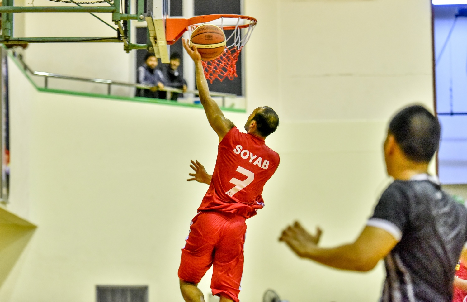 ބަންގްލަދޭޝްގެ ސޮޔާބް ޕޮޓަށް ބޯޅަ ވައްޓާލަނީ. --ފޮޓޯ: ނިޝާން އަލީ/ މިހާރު