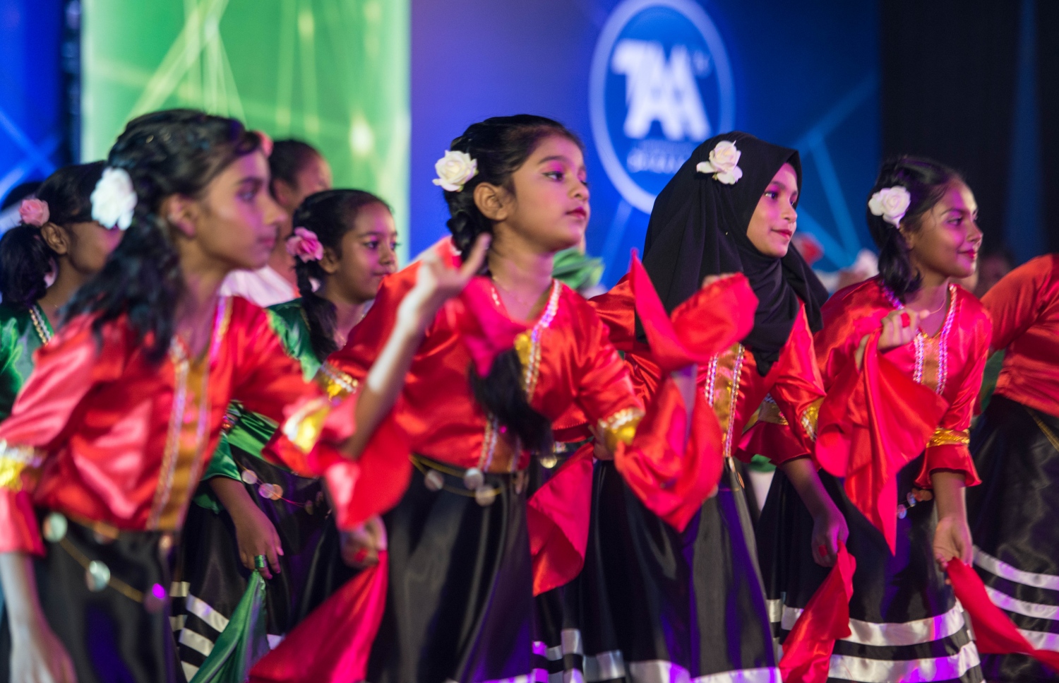 މާލެ: މޭ 22، 2017- އޭ ލެވެލްގެ ގަދަ 10 ގައި ހިމެނެނު ދަރިވަރުންނަށް އިނާމު ދިނުމަށް ބޭއްވި ހަފުލާގައި މުނިފޫހިފިލުވުމުގެ އައިޓަމެއް ހުށަހަޅަނީ.---މިހާރު ފޮޓޯ: ހުސެއިން ވަހީދު