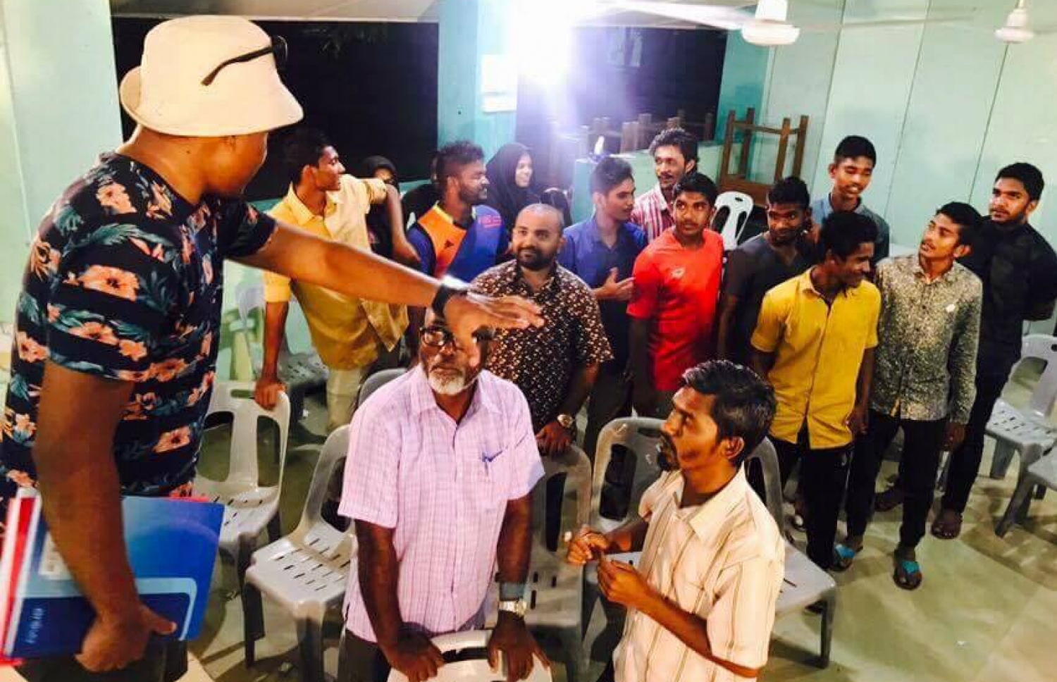 ޑްރާމާ "ބަނދަރު" ގެ ޝޫޓިންގެ ތެރެއިން.