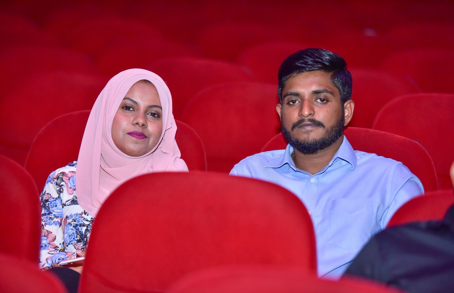 މާލެ: މޭ 25، 2017- "މިހާރު" ނޫހުގެ ލައިފް ސްޓައިލް މެގަޒިން "ދޯ" އަދި ވެބްސައިޓް އިފްތިތާހު ކުރުމަށް އޮލިމްޕަހުގައި ބޭއްވި ހާއްސަ ހަފްލާގައި ބައިވެރިވި ބައެއް މީހުން.---މިހާރު ފޮޓޯ: ނިޝާން އަލީ