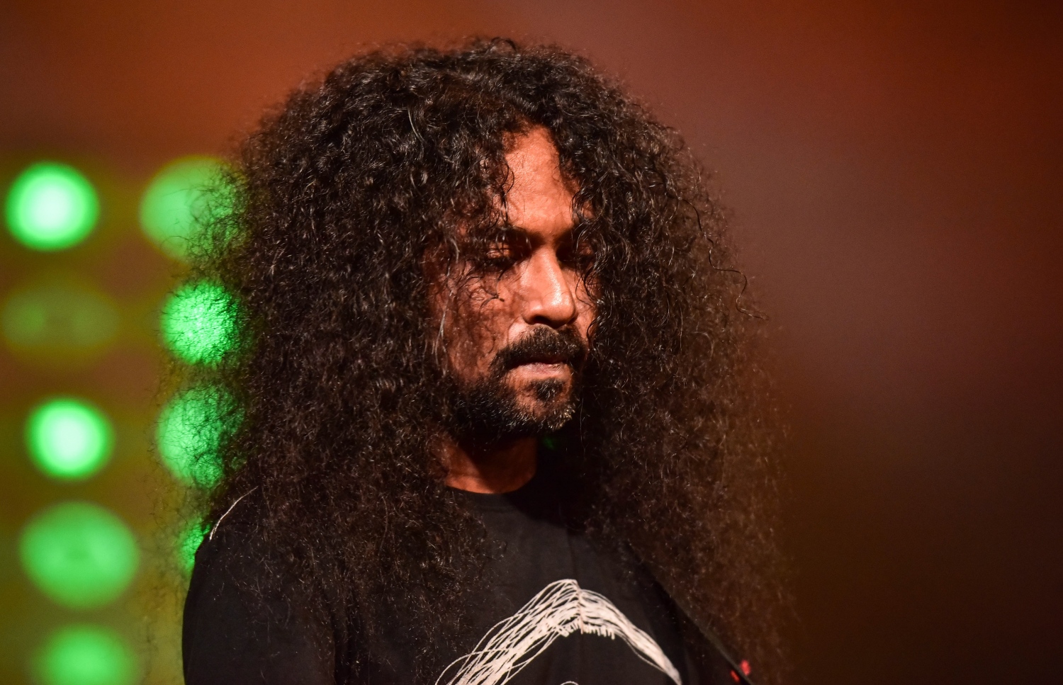 މާލެ: މޭ 25، 2017- "މިހާރު" ނޫހުގެ ލައިފް ސްޓައިލް މެގަޒިން "ދޯ" އަދި ވެބްސައިޓް އިފްތިތާހު ކުރުމަށް އޮލިމްޕަހުގައި ބޭއްވި ހާއްސަ ހަފްލާގައި އޮތް މިއުޒިކް ޝޯ ގެ ތެރެއިން.---މިހާރު ފޮޓޯ: ހުސެއިން ވަހީދު