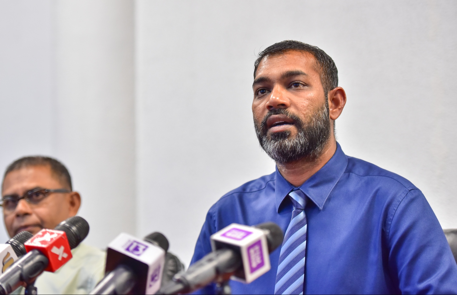 އެމްޕީއެލް އިން މިއަދު ބޭއްވި ނޫސްވެރިންގެ ބައްދަލުވުމެއްގައި އެ ކުންފުނީގެ ސީއީއޯ އިބްރާހިމް ހަލީމް އަބްދުއްރައްޒާގު ވާހަކަދައްކަވަނީ. ފޮޓޯ: ނިޝާން އަލީ /މިހާރު