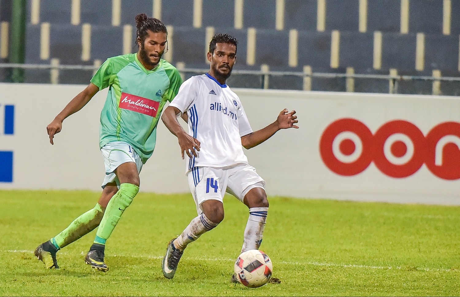 ގްރީންގެ ރިޒުހާން (ވ) ކައިރިން ނިއުގެ ނުހާދު ބޯޅަ ފޮނުވާލަނީ.-- ފޮޓޯ: ނިޝާން އަލީ/ މިހާރު