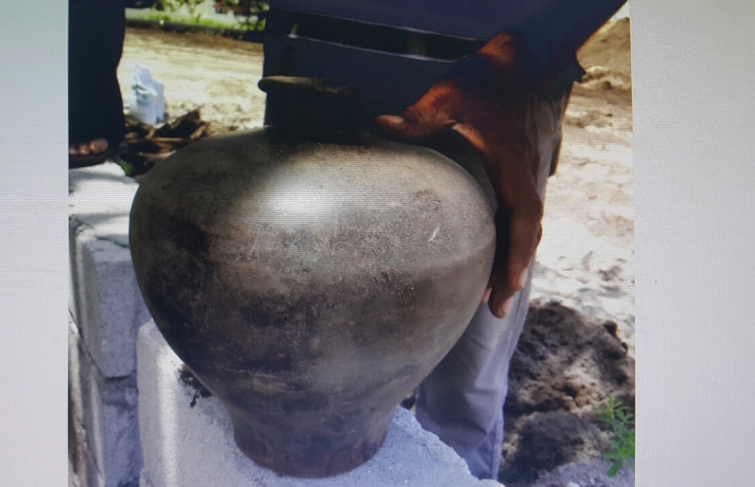 އުތީމުގެ ބިމުު އަޑިން ފެނުނު ރުނބައެއް.