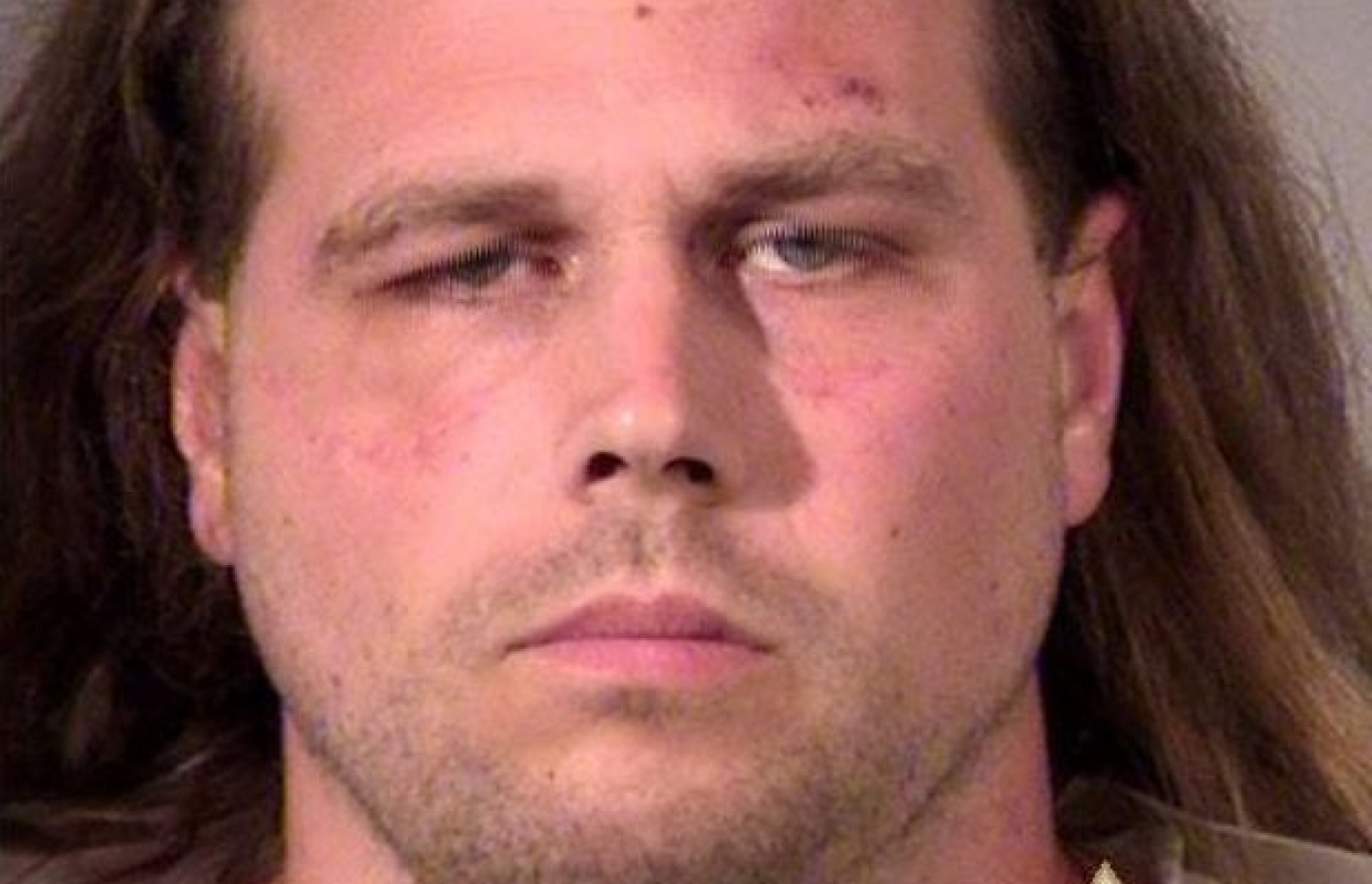 މުސްލިމް އަންހެން ކުއްޖާ އަށް ދިމާކުރަން އުޅެނިކޮށް ހުރަސް އެޅި ދެ މީހުން މަރާލި ކްރިސްޓިއަން.